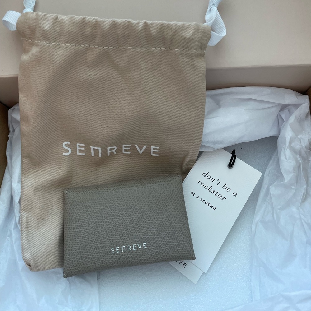 BNIB Senreve Wave Card Case $145 new